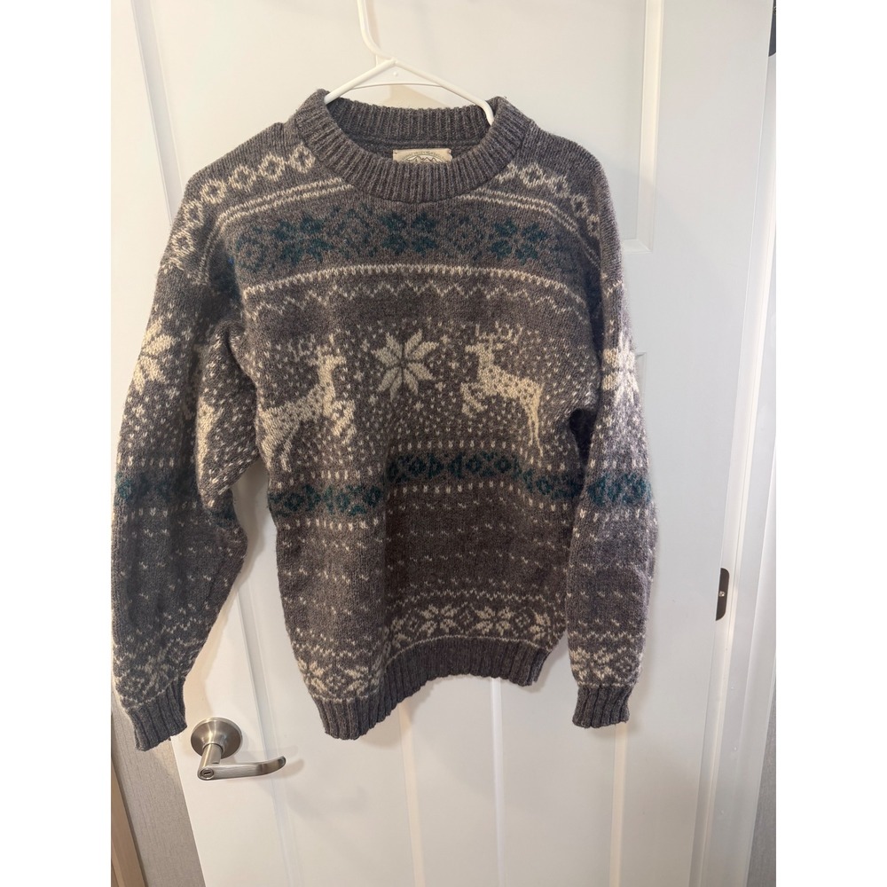 Vintage Alps Merrimac‎ Valley Mens Grey Reindeer Snowflake Fair Sweater M USA